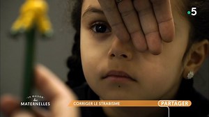 La petite Jana souffre d'un strabisme : découvrez à quoi ressemble son suivi ophtalmologique Tout savoir sur la vue des bébés ➡️ https://youtu.be/i-OUEBouNRM | La maison des maternelles