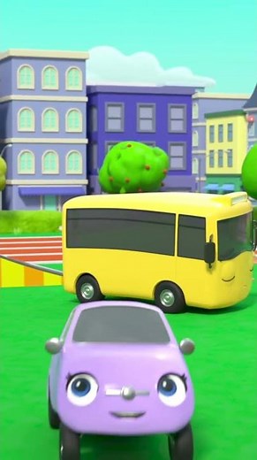 Buster's Fun Day at the Races!🚌