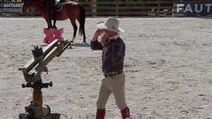J-30 ! " LAISSE TON CHEVAL PROFITER " Extrait du Séminaire Horseman Science 2023 Si vous voulez pratiquer l’équitation, vous avez besoin que votre cheval prenne du plaisir, si vous profitez de votre équitation, vous avez besoin que lui aussi profite pour en faire un partenaire et non un outil. Envie de découvrir encore pleins de pépites ? Rendez-vous les 31 mai et 1 juin en présentiel ou en digital pour vivre le Séminaire Horseman Science 2025!! Découvrez le programme ici, et réservez votre plac