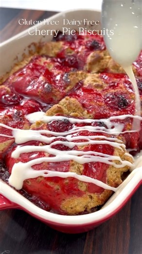 Imagine bringing this ruby red wonder from @thesaltycooker to the table this weekend! 😍 #repost #thesaltycooker #cherrypie #castironbaking #staub #biscuits #southerndesserts | Southern Cast Iron