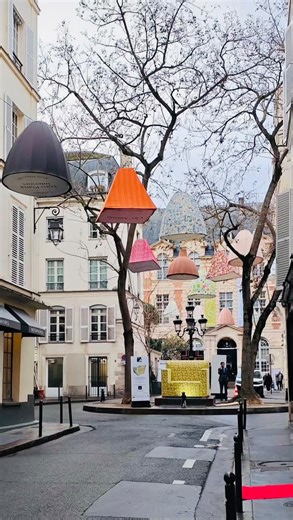 Paris Déco Off / Home on Instagram: "L’édition 2026 avec Carole Locatelli et Hughes Charuit ✨ #parisfecooffhome2026"