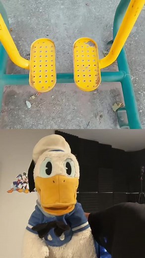 ‏Donald Duck Couldn’t Believe Eyes