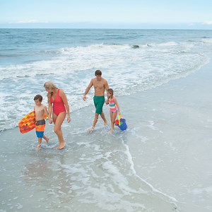 Escape to the sound of the ocean and the warmth of the sun, whether in person, or on our page. | Visit Bradenton Gulf Islands