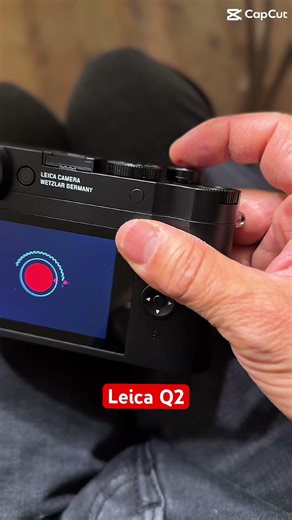 Unboxing Leica Q2