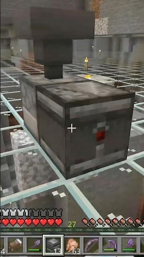 オブザーバーがドロッパーの中のものを検知するならコンパレーターっぽく使えるんじゃね？と思ってやってみた結果がこちら。 #マイクラ #minecraft #マインクラフト #レッドストーン