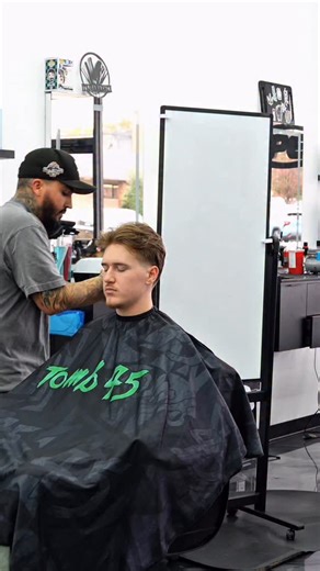 Applying hair product from the crown forward can make a huge difference in volume and even distribution! Watch to see why this application technique is a game changer. Comment “ACADEMY” & I’ll send over my online training program! ⤵️ #dreclipperhands #ohiobarber #clevelandbarber #cleveland ✨ | Dre Clipperhands