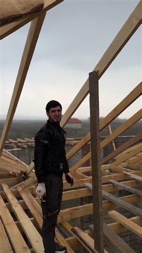 Perfect Roof Alignment Every Single Time! 🏠📐#CarpentrySkills #RoofingWorld #PrecisionWork