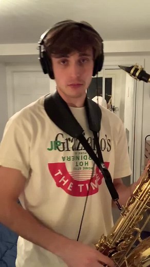 Cake cake cake cake cake #music #drake #saxophone