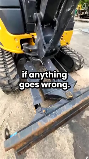 Looking to rent heavy equipment? Look no further! Rubbl has reinvented the heavy equipment rental process. Simply search for the machine that fits your needs, add it to the cart, and easily check out within minutes. We handle the rest. Transportation, GPS tracking, maintenance, and insurance are all included. With over 25 years of heavy equipment rental experience, we are confident you will never stress about renting equipment again. Check out our current selection of machines and discover renti