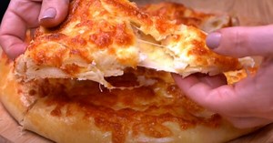 Pogača sa sirom: Jednostavan recept, savršen za bilo koji obrok (video)