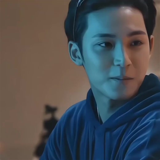 Mingyu's Stunning Look in Seventeen Performance