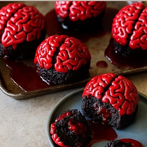 Creepy Halloween Brain Cakes (instant PDF Download) - Etsy