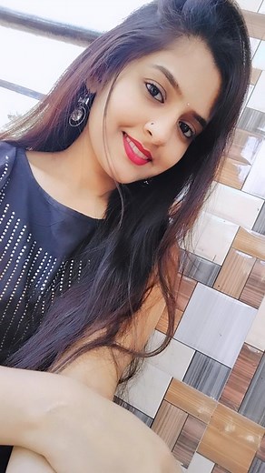 29K views · 2.3K reactions | Main tujhse pyar karti hoon....❤️ . . . #love #loveyou #lovestatus #hindisongs #trending #viral #viralvideos #oldsongs #explore #expression #foryou #maitujsepyarkartahun #paripatil1440 | Pari Patil | Facebook