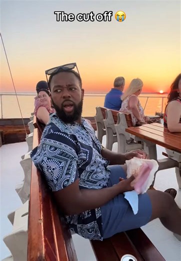 Funny Vacation Moments with Friends: Relatable Comedy