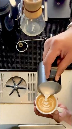 The secret to clean Tulip stacks Latte Art For BeginnersHow To Pour Heart Latte Art Tutorial #tulip