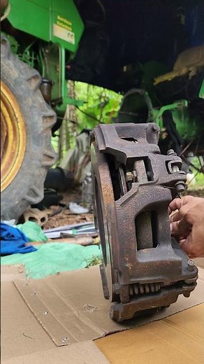 John Deere 5050D Tractor Clutch PTO Work Show.