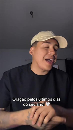 Você crê nessa oração pelos últimos dias do seu 2025? ✨🥺 . . . #2025 #anonovo #deus #milagre