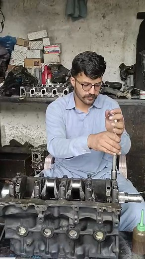 2L engine overhauling ❣️❤️ #mechanic #engine #rebuild #japanese | Engine Rebuilds | Facebook