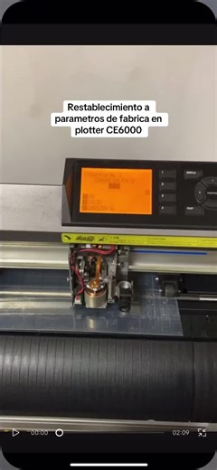 Restablecimiento de fábrica en plotter Graphtec CE6000