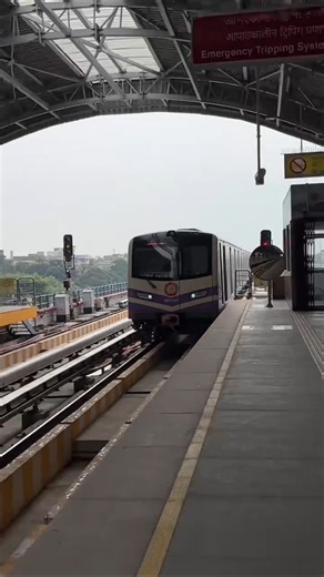 metro rail running status #shorts #viral #trending