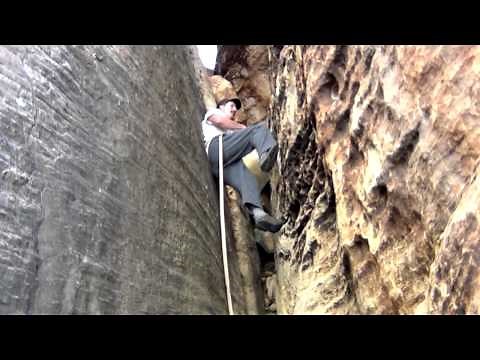 Chimney Technique for Hikers and Rock Climber