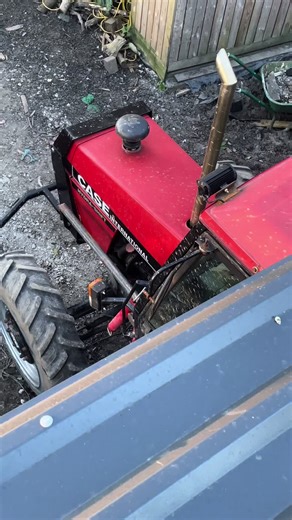 Big wigs #yfcdoitbest #murray #racemowerbuild @Mabel #1394caseinternational #somebus🤙😎 #keeperlit #modified #fyp #foryou #backbritishfarming #flexeveryangle #straightpipessavelives