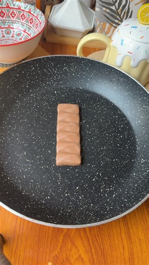 Aarifa🤍 on Instagram: "INGREDIENTS Any chocolate bar 1tbsp to 2.5 tbsp custard powder or cornflour 1/2tbsp coffee powder 1/2cup milk #chocolatepudding #coffeepudding"