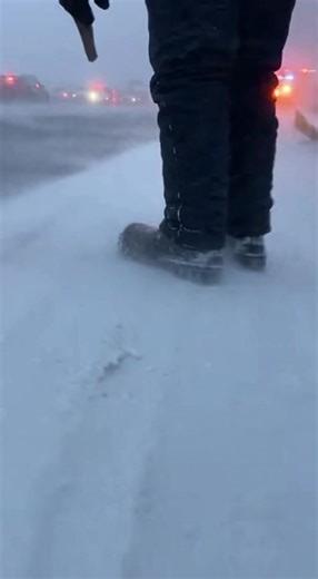 🚨 40 VEHICLES. WHITEOUT. I-80 SHUT DOWN. 🚨 📍 Westbound Interstate 80 – Milepost 273–274 📅 February 17, 2026 Just after 3:10 PM, troopers responded to multiple crashes in blinding whiteout conditions. 🔹 2 major pileups (16 vehicles 7 vehicles) 🔹 4 additional crashes (2 vehicles each) 🚗 40 vehicles total involved 🚑 3 transported to hospital – injuries reported as minor Icy roads. Zero visibility bursts. Traffic disappearing into a wall of blowing snow. Cleanup is ongoing. Westbound lanes e