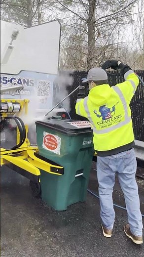 Trash Bin Cleaning Service: Eliminate Odors, Bacteria & Grime