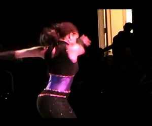 Flexible: Beautiful 18-Year-Old Girl From New York Does The World's Lowest Limbo Dance!