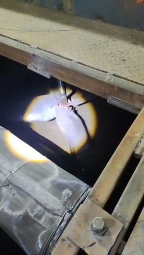 Leaching Tanks for gold ore is working