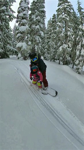 Snowboarding Tips for Toddlers: Teach Your Child to Snowboard Safely!