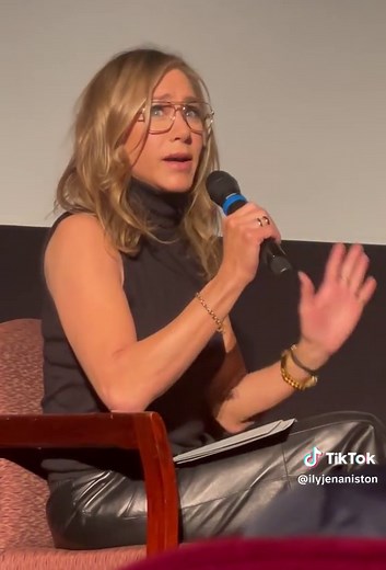 “the two i’ve had“ jennifer aniston about her ex husbands lmao!!! #jenniferaniston #aniston #themorningshow #appletv #screening #alexlevy