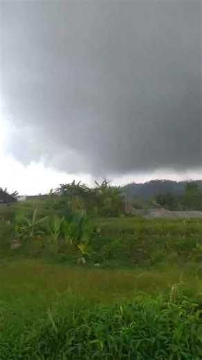Start of Tornado in Sambirata,Cilongok, Banyumas,Central Java, Indonesia 2026,February,22st#indonesiatornado