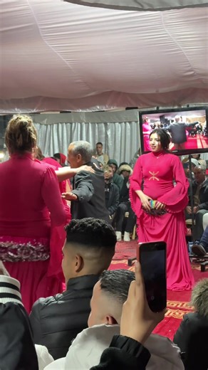 Musique Chaabi de Ahouzar : Chikhat de Beni Mellal