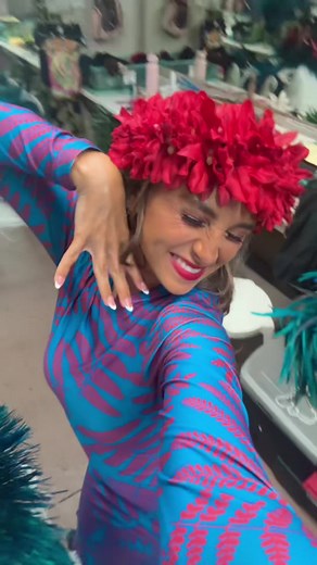 Hawaii Luau Show with Singer Lyric Medeiros