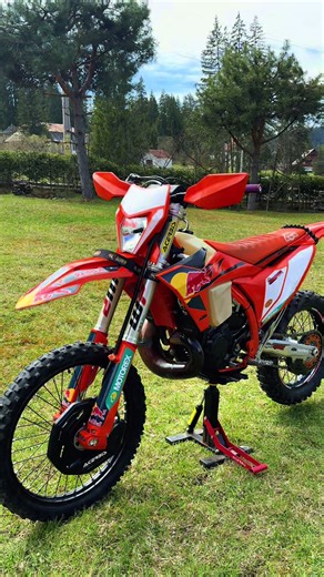 KTM 300 EXC 2025: Highlights and Why Riders Love KTM