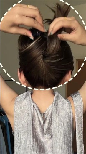 No‑Hole Lazy Bun With Dark Blue Mini Banana Claw Clip#hairstyle#hairstyles#hairt #hairtutorial#fyp