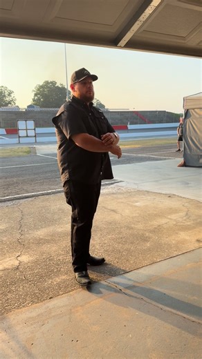 “Back in the Saddle” is officially #1 at country radio today! To celebrate, please enjoy this behind-the-scenes clip(shot on the hottest day of the summer). | Luke Combs HQ