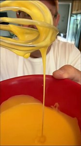 302K views · 5K reactions | Sodium citrate is the secret to silky, no-clump cheese sauce. It breaks down proteins so your cheese melts smooth instead of greasy or stringy. Think nacho cheese, mac sauce, or that perfect dip — all without a roux. 燎 #CheeseHack #SodiumCitrate #FoodScience #CheeseSauceTips | The Organizer Man | Facebook
