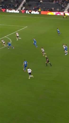 🚀 WHAT. A. FINISH. @willy.gnonto | Leeds United