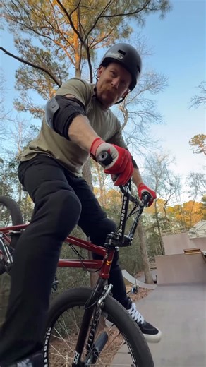 Ryan Nyquist on Instagram: "Merry Christmas and Happy Holidays!!! 🫶🏼🎄🎁"