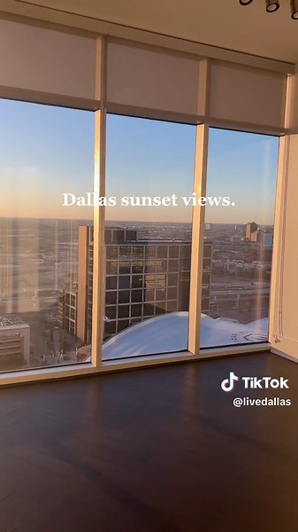 It’s the corner windows and view that make for the perfect duo living in Victory Park!🌆😍 #dallas #sunset #dallasapartments #dallasapartmentlocator #texas #realtor
