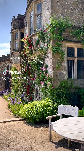 Exploring the Beauty of Haddon Hall and Its Stunning Roses