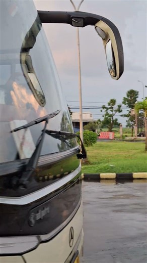 MENYORE BERSAMA SSM HUJAN HILANG SENJA PUN DATANG#shortvideo #automobile #busmaniacomunity #fyp