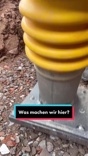 Boden verdichten mit Rüttelplatte - Moritz Frank Gartenbau