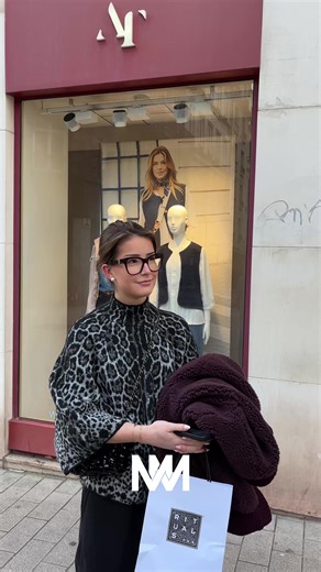 ⚠️regarde par ici⚠️ Même question. Plusieurs profils. Des réponses qui n’ont rien à voir. Certains trouvent ça normal. D’autres commencent à se poser des questions. Ce qu’on fait n’est pas pour tout le monde. Mind Money Motion — lien en bio.