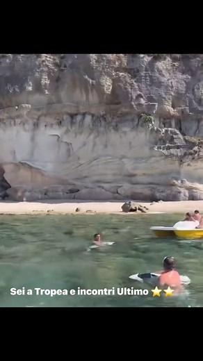 Cosa faresti se durante un giro in pedalò incontrassi Ultimo??? Succede a Tropea🌸⭐️ | Stelle Del Web