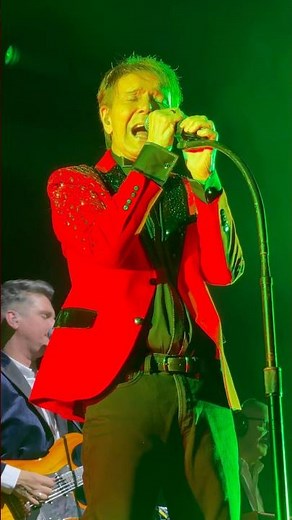 Cliff Richard | Devil Woman | Live | Cardiff | November 30th 2025 #cliffrichard #devilwoman