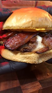 How to make your nutritionist proud... 🤌🍔 #asmr #food #burger | TheSabor